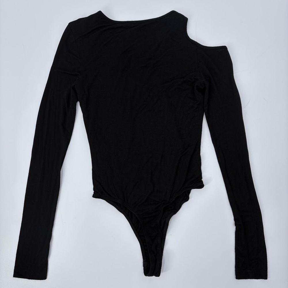 Revolve Superdown Black Yesenia Twist Bodysuit - Picture 12 of 13